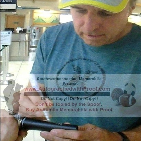 Kevin Nealon SNL Comedian Signed Black Microphone Beckett Authentication Proof - Picture 2 of 7